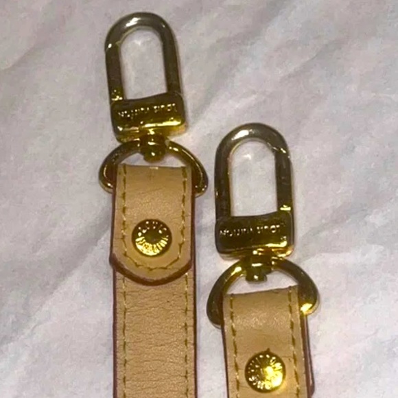 WOW POSHMARK Authentic Louis Vuitton Crossbody Strap = MAKE YOUR BAG A CROSSBODY - Picture 14 of 16